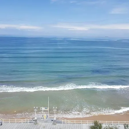 Piso De Lujo En 1 Linea De Playa Y Centro De *