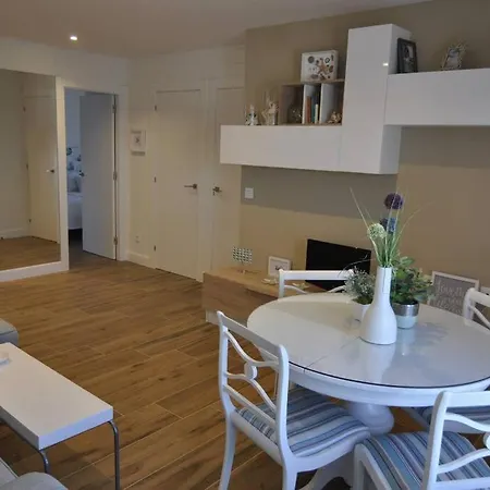 Piso De Lujo En 1 Linea De Playa Y Centro De Gijón